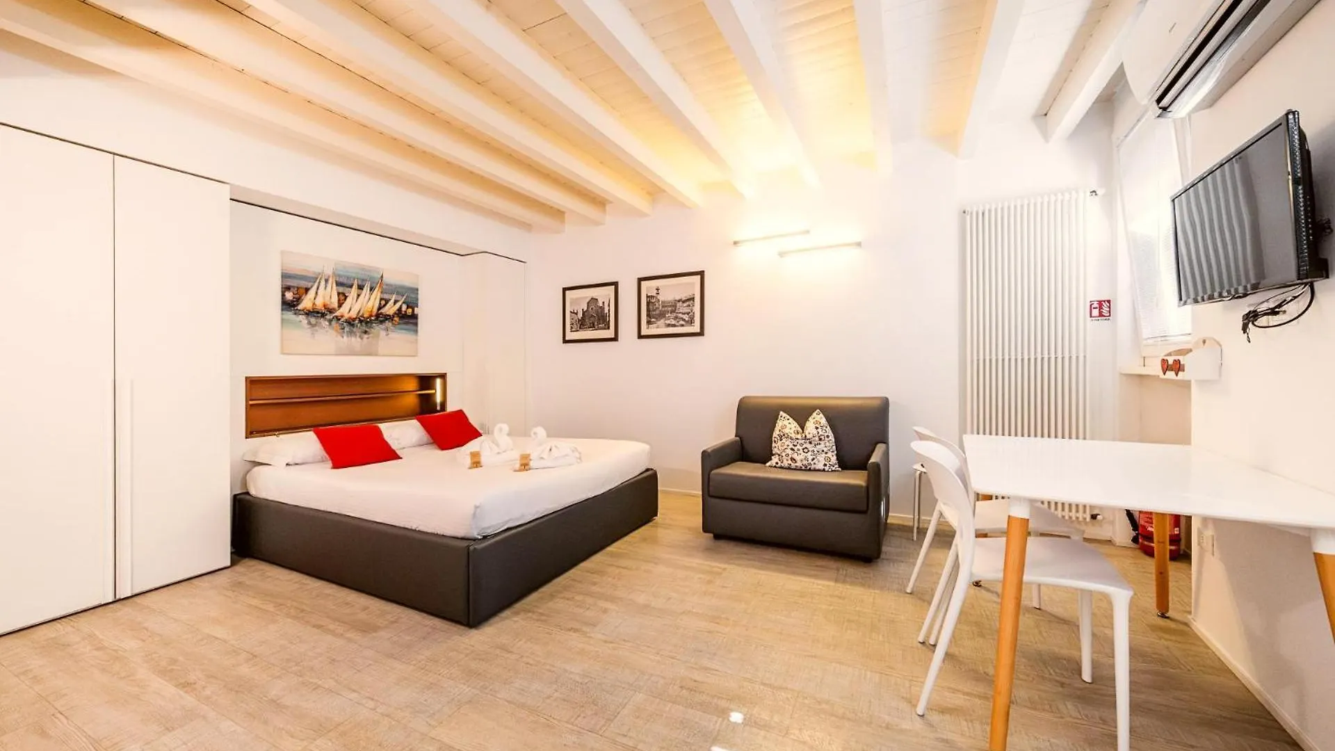 Apartmentsarena - Zini Studios Verona Appartement
